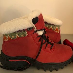 Thinsulate Red Boots with Retractable Cleats